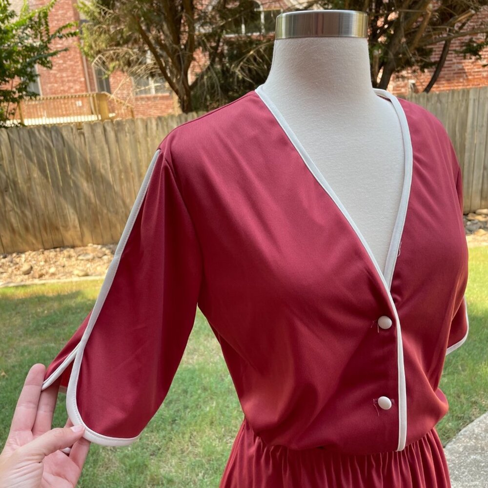 Vintage Sears Skirt Set Size Small Button Front V-neckline Short Sleeve Burgundy - Picture 2 of 7